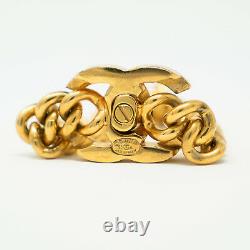 CHANEL 1995 A Fall Vintage Gold-Plated Curb Chain CC Logo Turnlock Bracelet 8.5