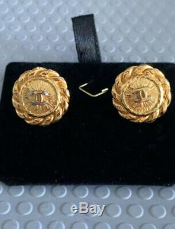 Vintage CHANEL Interlocking CC Button/Earrings Gold Plated