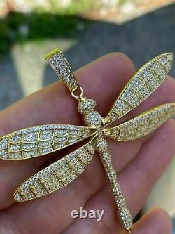 1.50ct Rond Bonne Coupe Moissanite Dragonfly Charm Pendentif 14k Or Jaune Plaqué