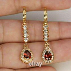 2 Ct Pear Cut Simulated Red Ruby & Diamond Femmes Boucles D'oreilles 14k Jaune Or Plaqué