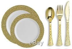 Assiette En Plastique Jetable De Jante D'or De Tête Martelée Réglée Avec Des Couverts Métalliques D'or