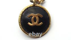 Authentique Chanel Vintage Plaqué Or CC Logo Leo Medallion Triple Chain