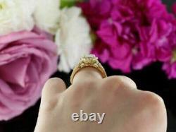 Bague de fiançailles fantaisie avec halo en vrai moissanite ovale de 2,3 carats, plaquée or jaune 14 carats