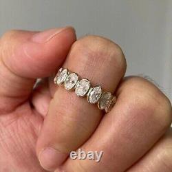 Bague de mariage éternité en diamant simulé à taille ovale avec serti en or jaune 14 carats.