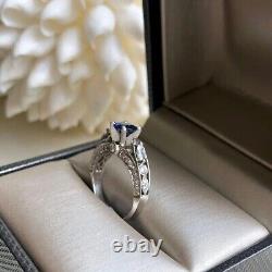 Bague solitaire pour femme avec saphir simulé de taille ronde de 2,25 carats, plaquée or blanc 14 carats