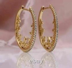 Boucles d'oreilles créoles large en or jaune 14 carats plaqué or avec diamant simulé taillé en rond