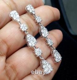 Boucles d'oreilles longues à pendre en or blanc 14 carats plaqué avec diamants simulés taillés en rond de 3 carats