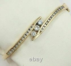 Bracelet Bangle Femme en Or Jaune Plaqué 14K avec Diamant Taillé Rond de 3 CT Créé en Laboratoire