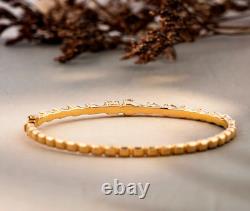 Bracelet jonc pour femmes en moissanite naturelle en forme de poire plaqué or jaune 14 carats de 5,7 carats