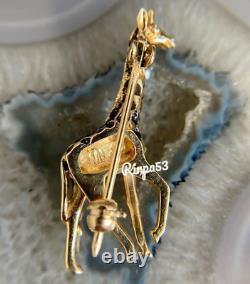 Broche en métal noir émaillé de girafe pour femmes, plaqué or jaune 14 carats sur argent.