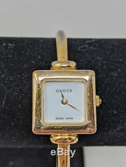 Mesdames Gucci 1900l Plaqué Or À Quartz Suisse Montre-bracelet
