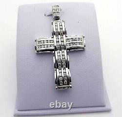 Pendentif croix pour hommes en diamant simulé taillé rond, plaqué or blanc 14 carats