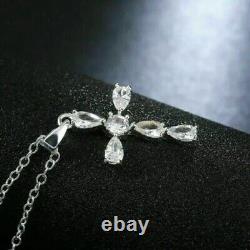 Pendentif de Noël en croix religieuse avec diamant simulé en forme de poire, plaqué or blanc 14 carats
