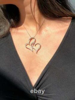 Pendentif double cœur rond en moissanite de 1,60 carat, plaqué or blanc 14 carats avec chaîne gratuite de 18 pouces.