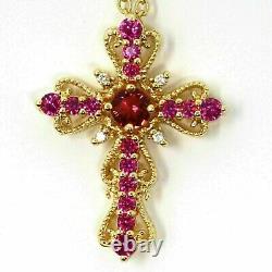 Pendentif en croix pour femmes avec une pierre précieuse de rubis rouge créée en laboratoire, taille ronde de 3 carats, plaqué or jaune 14 carats.