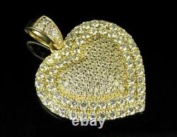 Pendentif en forme de cœur avec charme en diamant simulé taille ronde 2Ct plaqué or jaune 14k