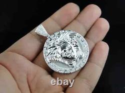 Pendentif en tête de Méduse en moissanite taillée ronde de 2,00 Ct en argent plaqué or blanc 14 carats