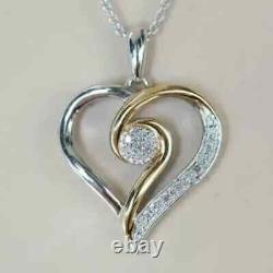 Pendentif pour femme en forme de coeur avec moissanite taillée ronde de 1,0 ct, plaqué or bicolore 14 carats et chaîne de 18 pouces.